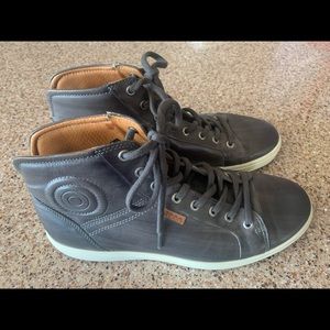 Mens Ecco High Top Sneaker Soft VII Size 43 / 10 - 10.5 US Grey